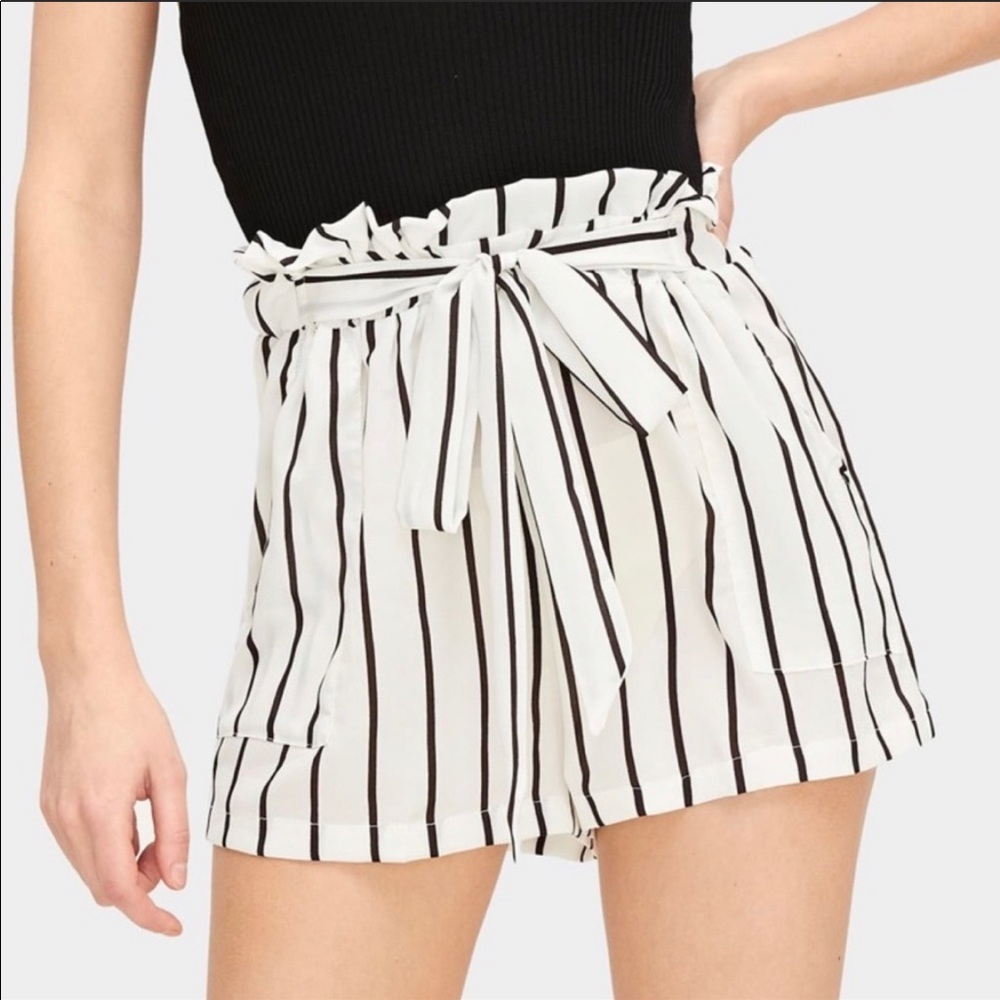 PAPERBAG TIE WAIST STRIPED SHORTS